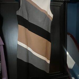 Sleeveless Colorblock Shift Dress in Black, Gray & Tan